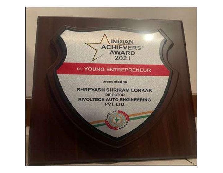 Indian Achievers' Award 2021 for Young Entrepreneur presented to Shreyash Shriram Lonkar